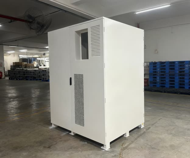 Stockage d'énergie liquide à flux commercial pour les nouvelles énergies